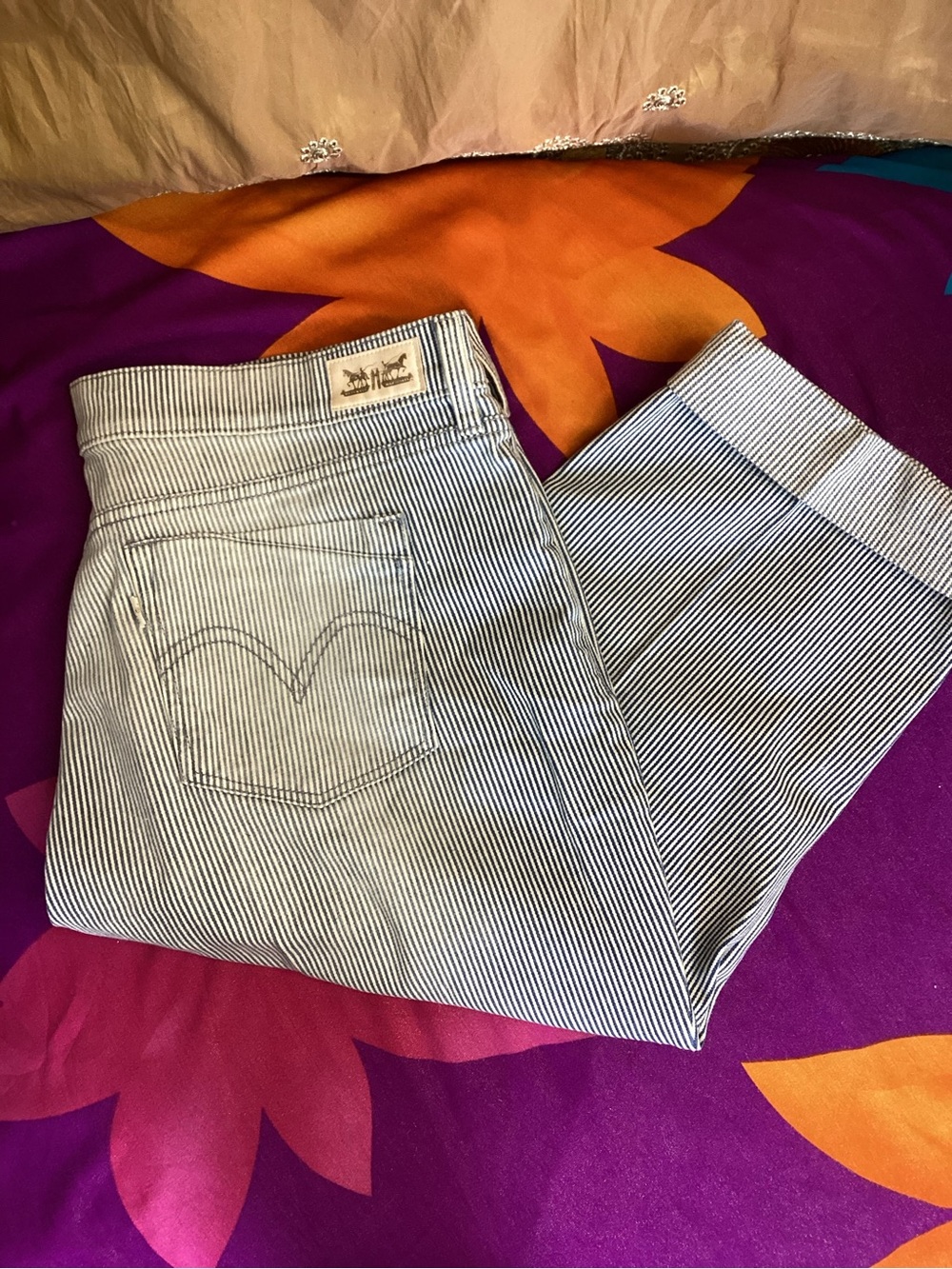 Levi's Thin Blue-and-White Striped Cropped Jeans 16